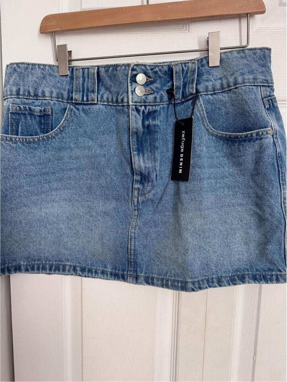 NWT, refuge Light Blue Denim 14” Mini Skirt